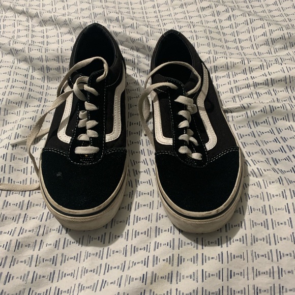 Black old skool vans - Picture 1 of 2